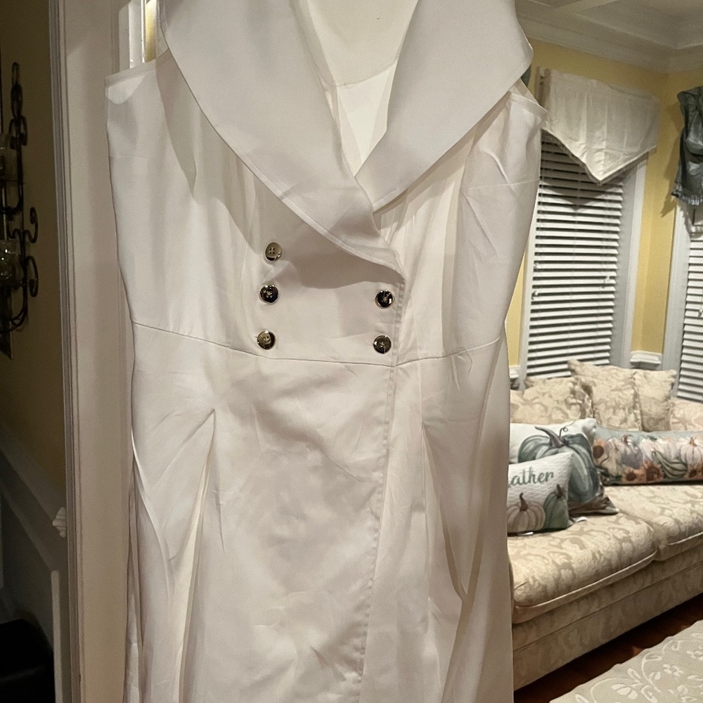 White Dress, Size 34 "Perfect for a White Party"